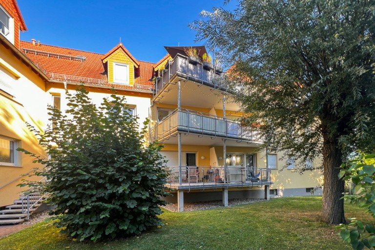 Etagenwohnung mit Balkon Erfurt Etagenwohnung Helle Zweiraumwohnung mit Balkon und TG- Stellplatz