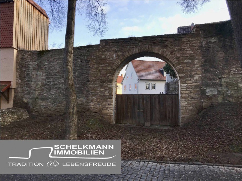 Liebhabergrundst�ck mit Stadtmauer und Torbogen Wohngrundst�ck Bad Langensalza