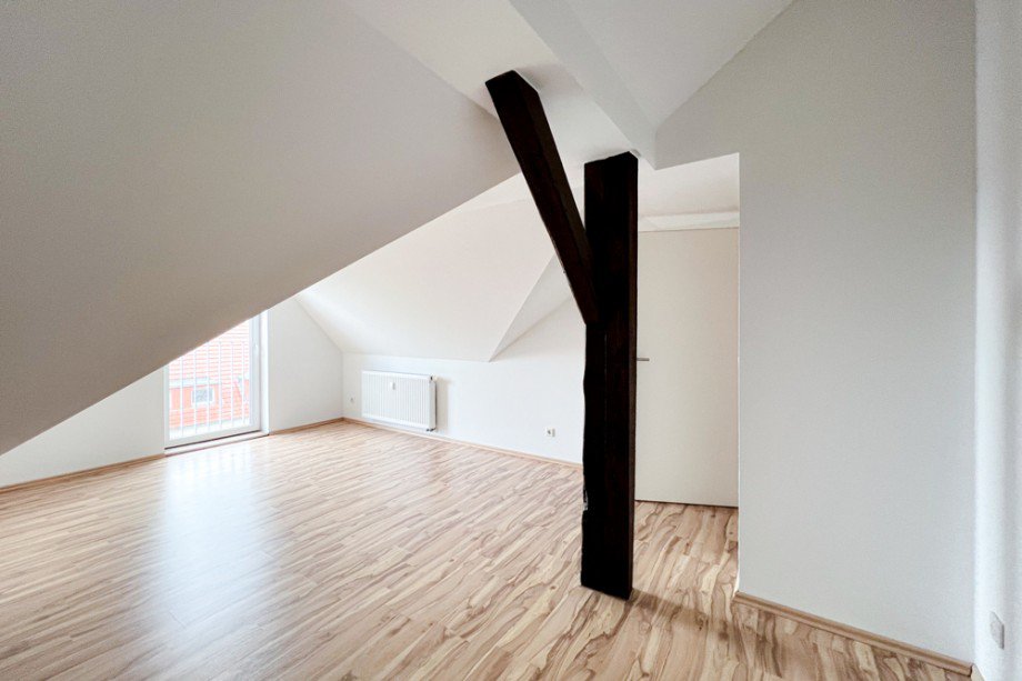 Cool verwinkeltes Schlafzimmer stra�enseitig Maisonettewohnung Erfurt