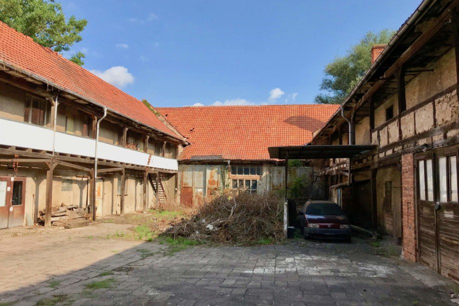 Innenhof Mehrfamilienhaus Tonna / Gr�fentonna