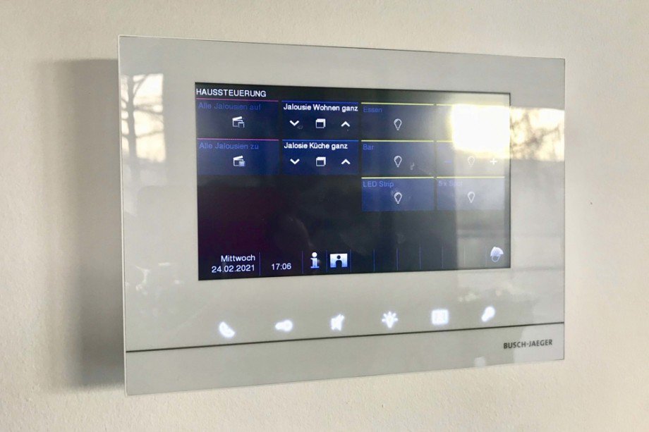 Busch-Jaeger Smart Home Touch Pad Einfamilienhaus Steinbach-Hallenberg/ Viernau