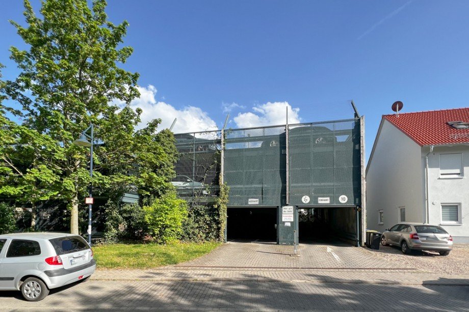 Zufahrt Parkhaus Etagenwohnung Erfurt/ Niedernissa