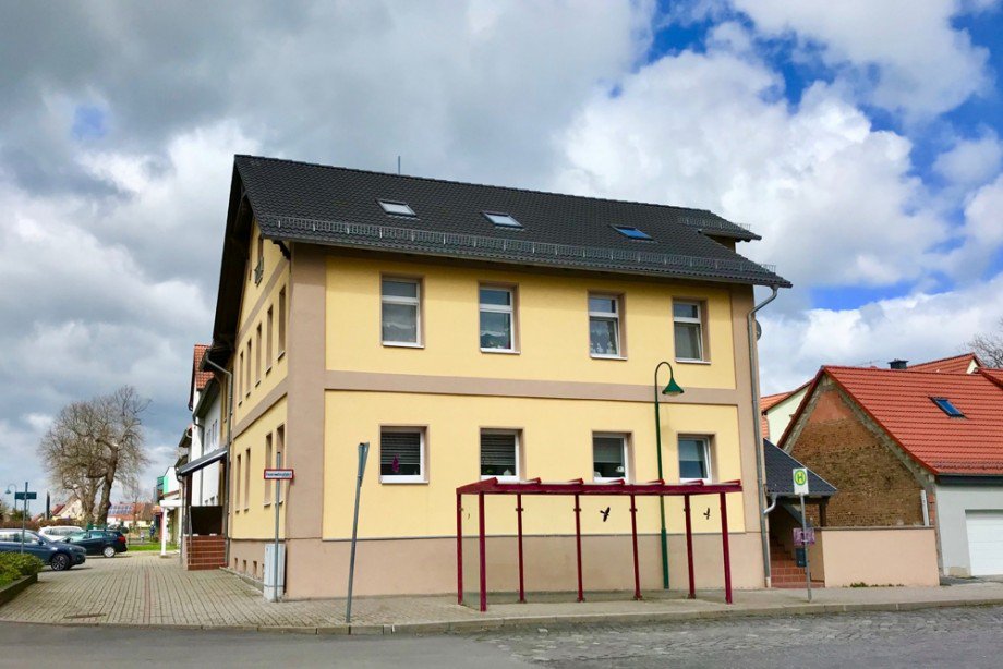 Haltestelle gleich vor der T�r_Udestedt Dachgeschosswohnung Udestedt
