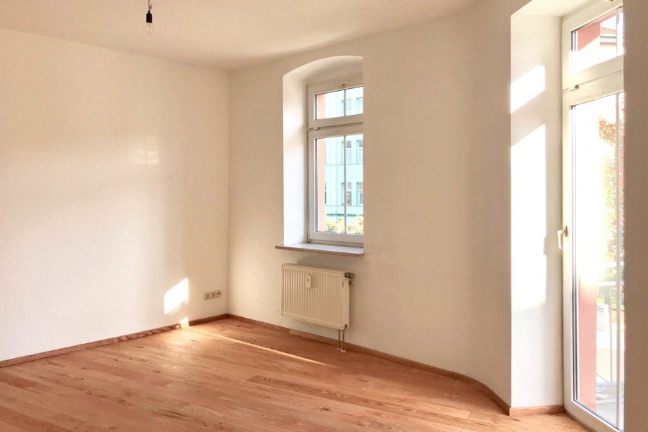 Sonne im Herzen Wohnzimmer mit Balkon WE2 Etagenwohnung Erfurt