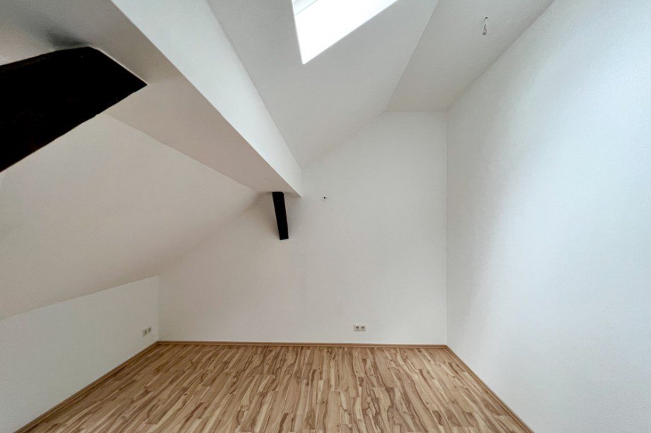 Schlafzimmer f�r Individualisten Maisonettewohnung Erfurt