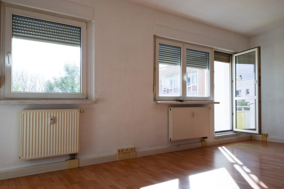 Balkont�r im Wohnzimmer Etagenwohnung Eisenach