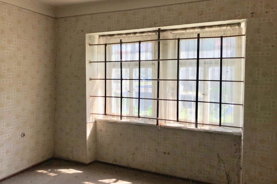 Erdgeschossfenster Haupthaus Mehrfamilienhaus Tonna / Gr�fentonna