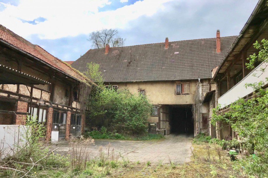 Hofblick auf das Haupthaus Mehrfamilienhaus Tonna / Gr�fentonna