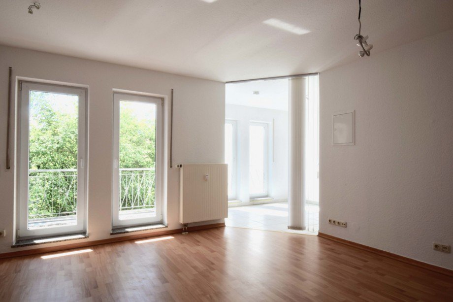 Blick vom Wohnzimmer in die K�che Etagenwohnung Erfurt