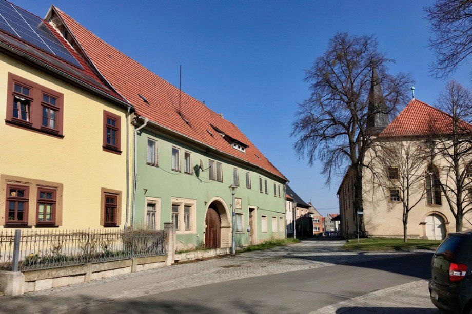 Vierseitenhof an der Kirche Mehrfamilienhaus Tonna / Gr�fentonna