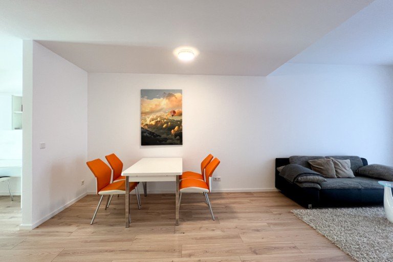Essbereich im Wohnzimmer Erfurt Erdgeschosswohnung Wohnen auf Zeit- stilvoll m�blierte Terrassenwohnung mit Stellplatz