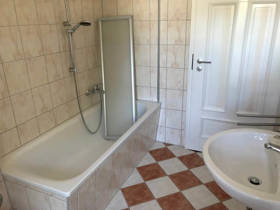 Badezimmer mit Badewanne Etagenwohnung Erfurt