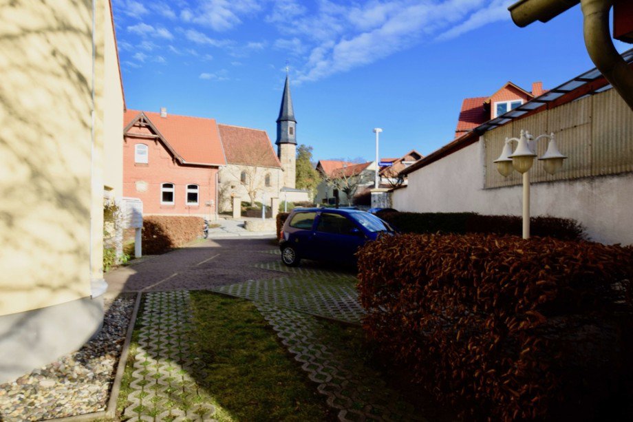 Blick zur Kirche Erdgeschosswohnung Erfurt / Dittelstedt