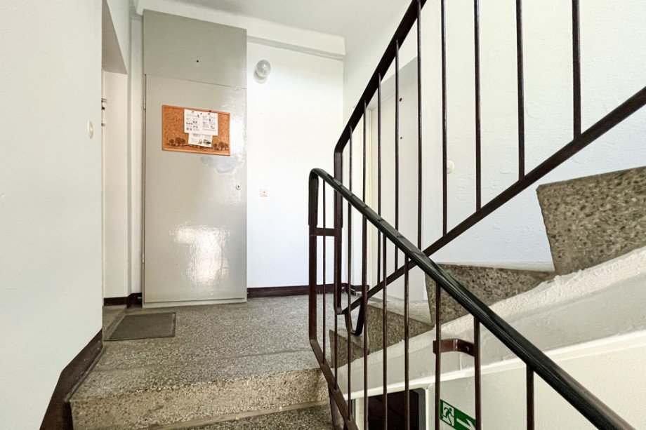 Treppenhaus Mehrfamilienhaus Erdgeschosswohnung Buttst�dt