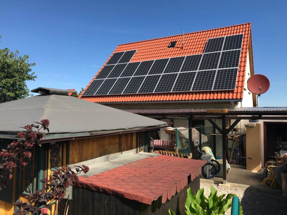 Gartenansicht mit Gartenh�tte Einfamilienhaus Berlstedt
