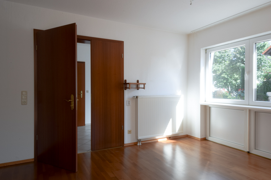 Blick vom Wohnzimmer Beispielhaus Doppelhaush�lfte Erfurt/ Salomonsborn