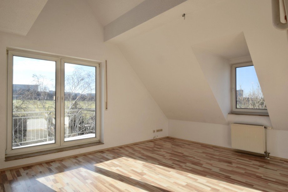 Gro�es Wohnzimmer Dachgeschosswohnung Erfurt