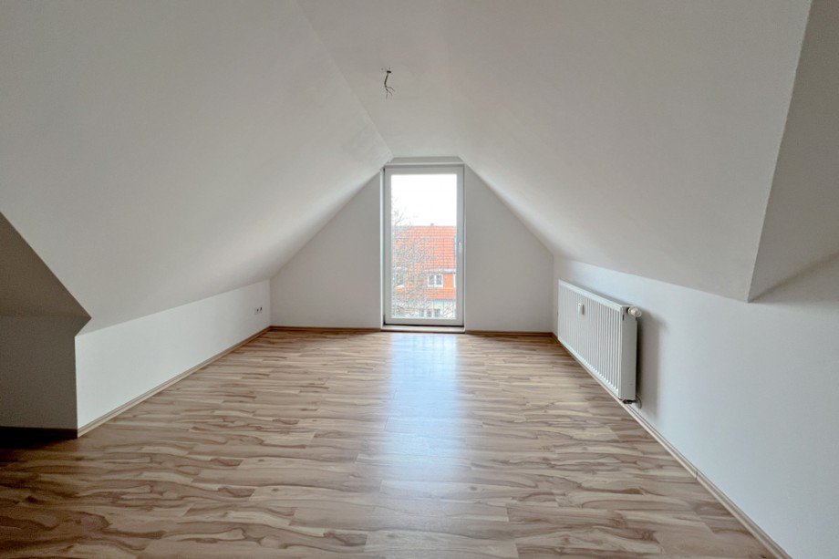 Schlafzimmer stra�enseitig Maisonettewohnung Erfurt