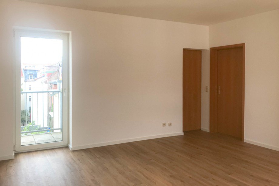Wohnzimmer mit Balkon Etagenwohnung Erfurt