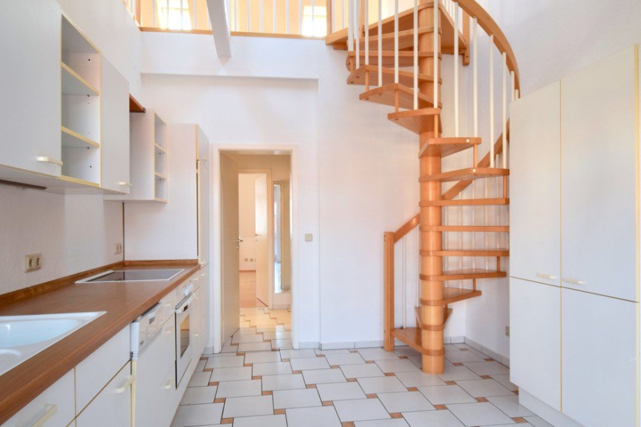 K�che mit Wendeltreppe Maisonettewohnung Erfurt